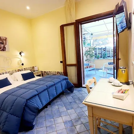 Cala Marina Hotel 3*