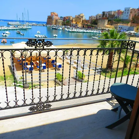 Cala Marina Hotel 3*