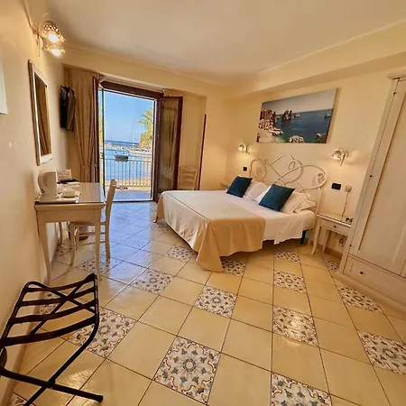 Hotel Cala Marina 3*