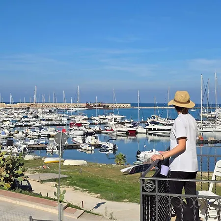 Cala Marina Hotel 3*