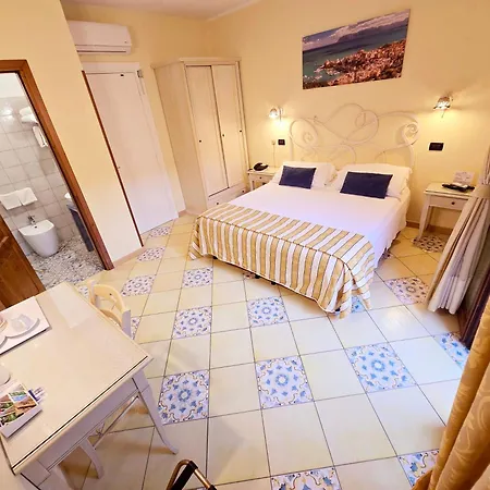 Hotel Cala Marina 3*
