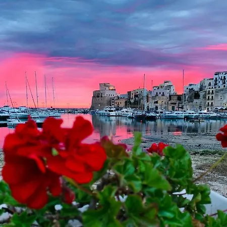 Cala Marina Hotel 3*