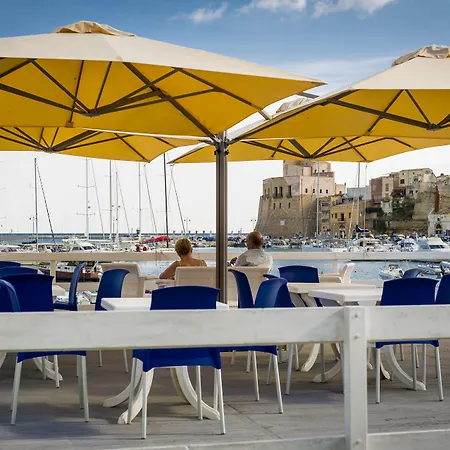 Cala Marina Hotel 3*