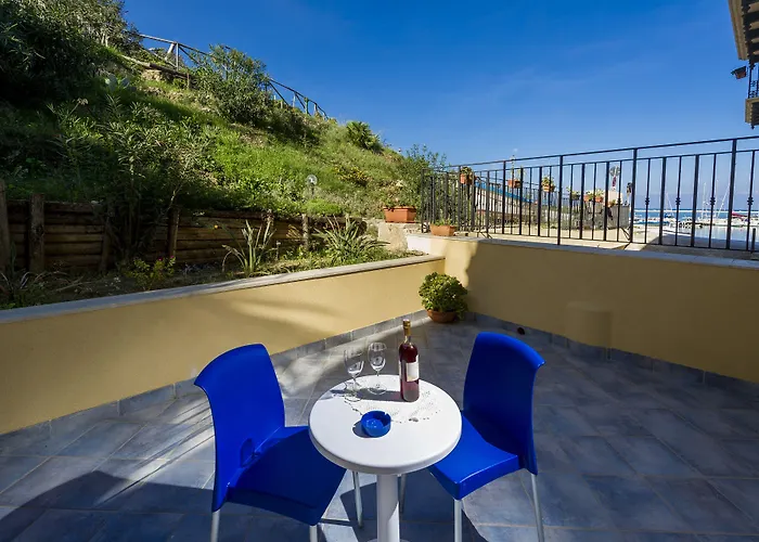 Cala Marina Hotel 3*