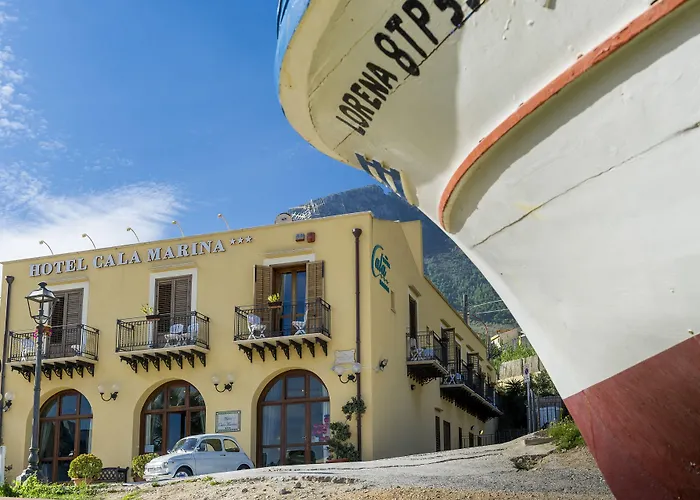 Cala Marina Hotel 3*