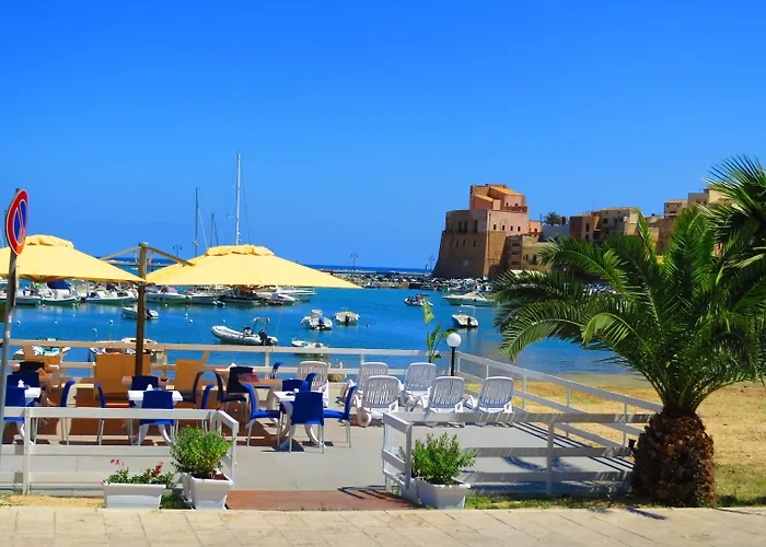 Cala Marina Hotel 3*